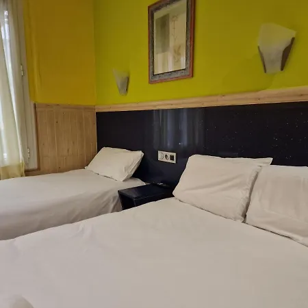 Izar Bat Guest house San Sebastian